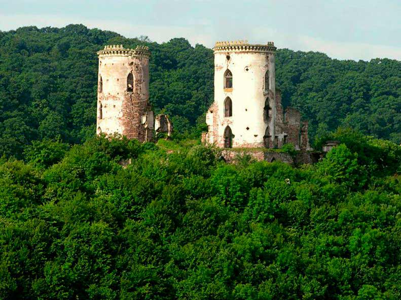 Две башни Червоноградского замка
